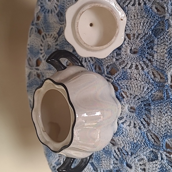 Pearl Lustre Sugar Bowl - Picture 4 of 5